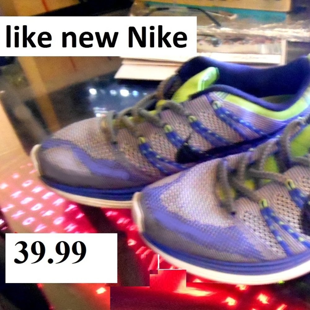 Nice Tennis shoes